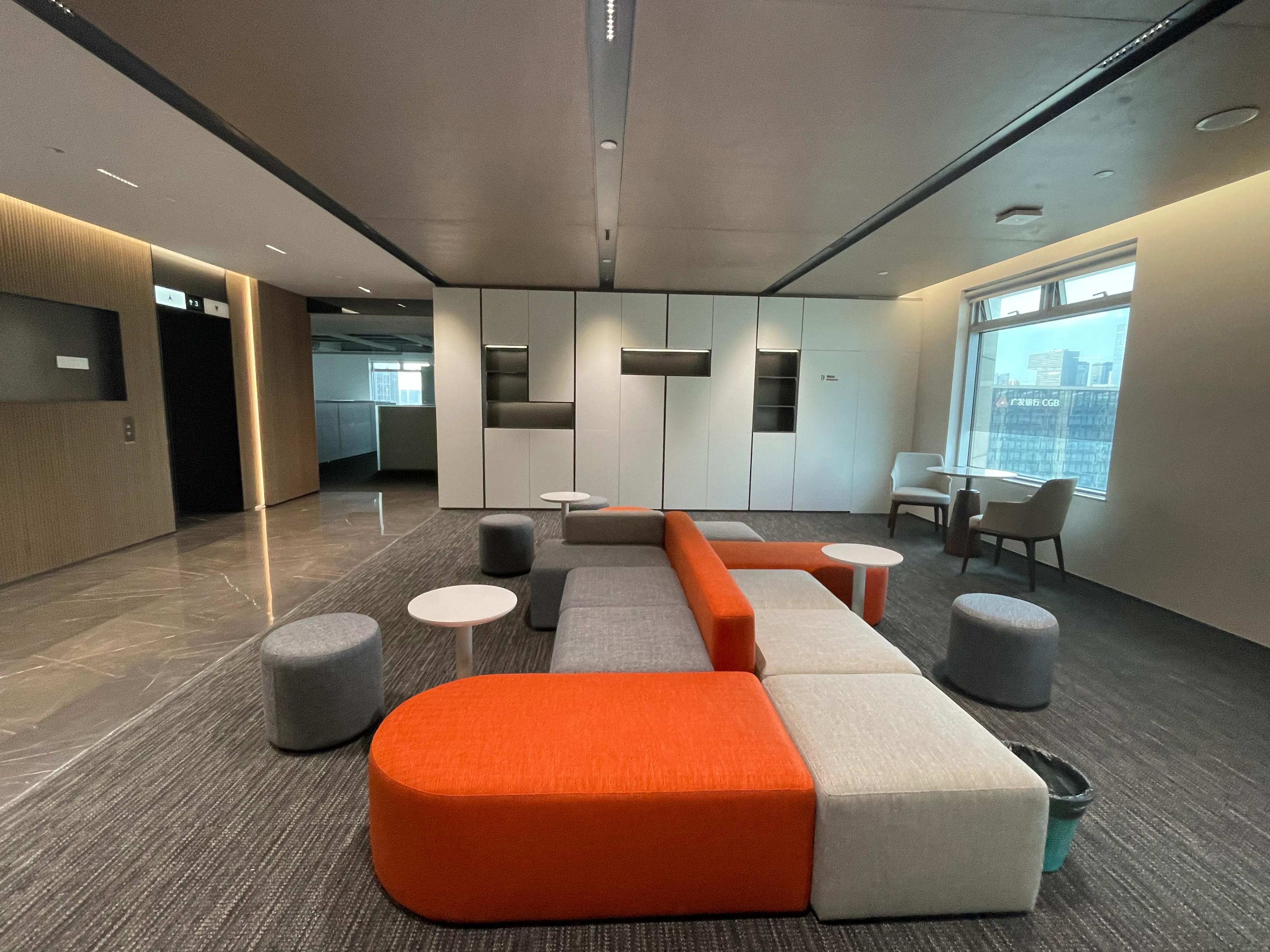 Public Reception Area thumbnail 2