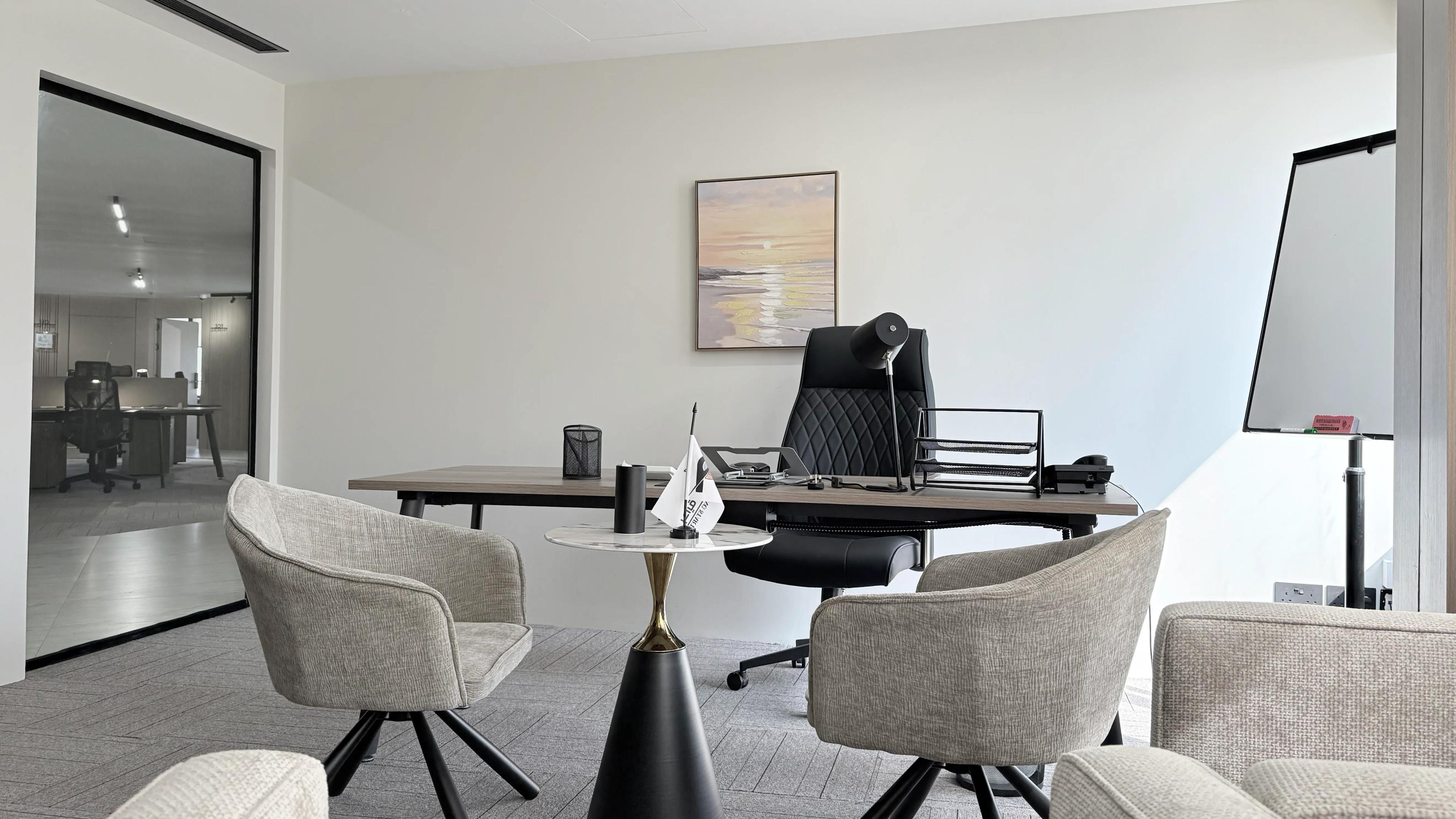 Manager Office thumbnail 5