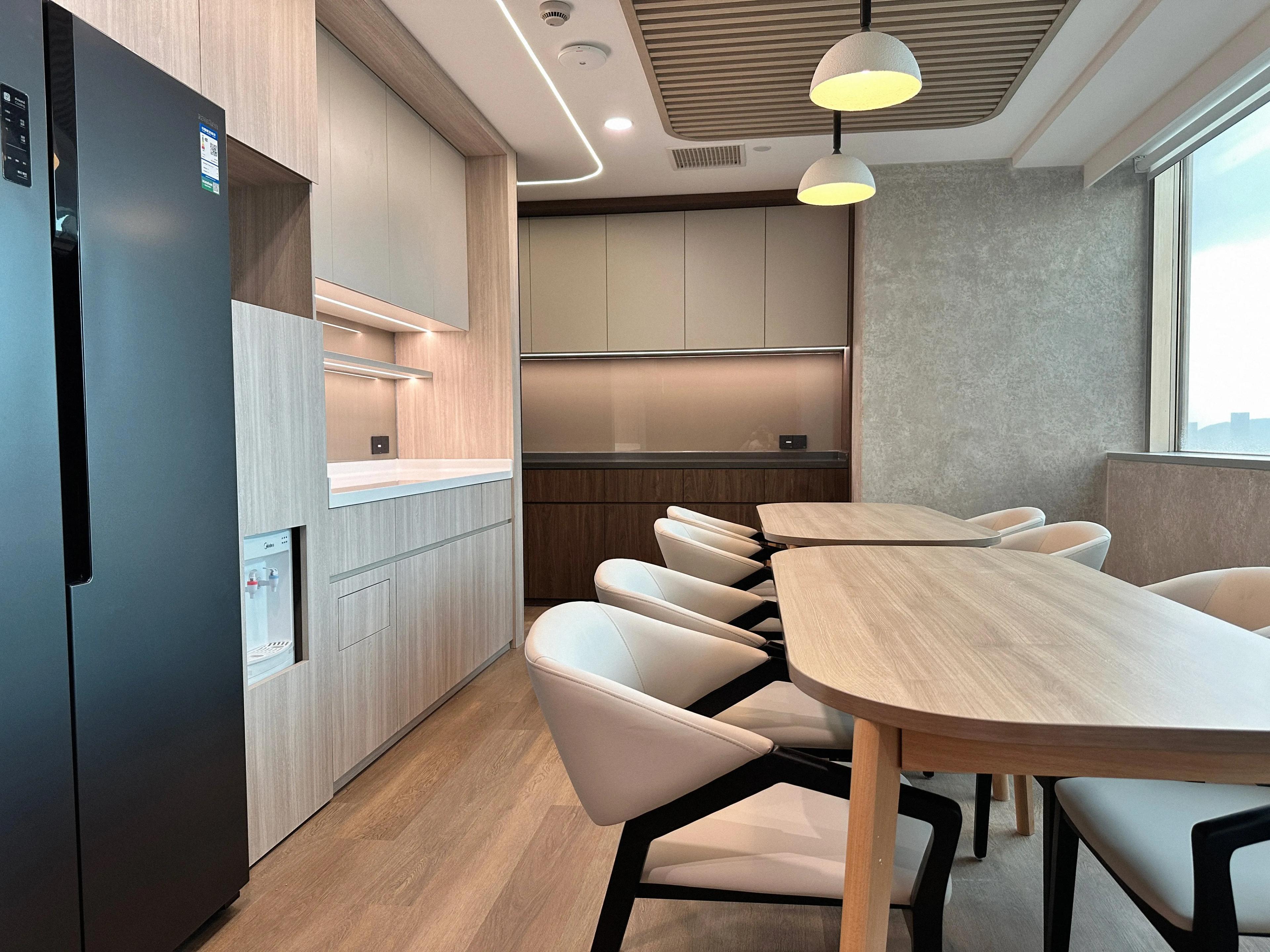 Leisure Cafe Bar thumbnail 2