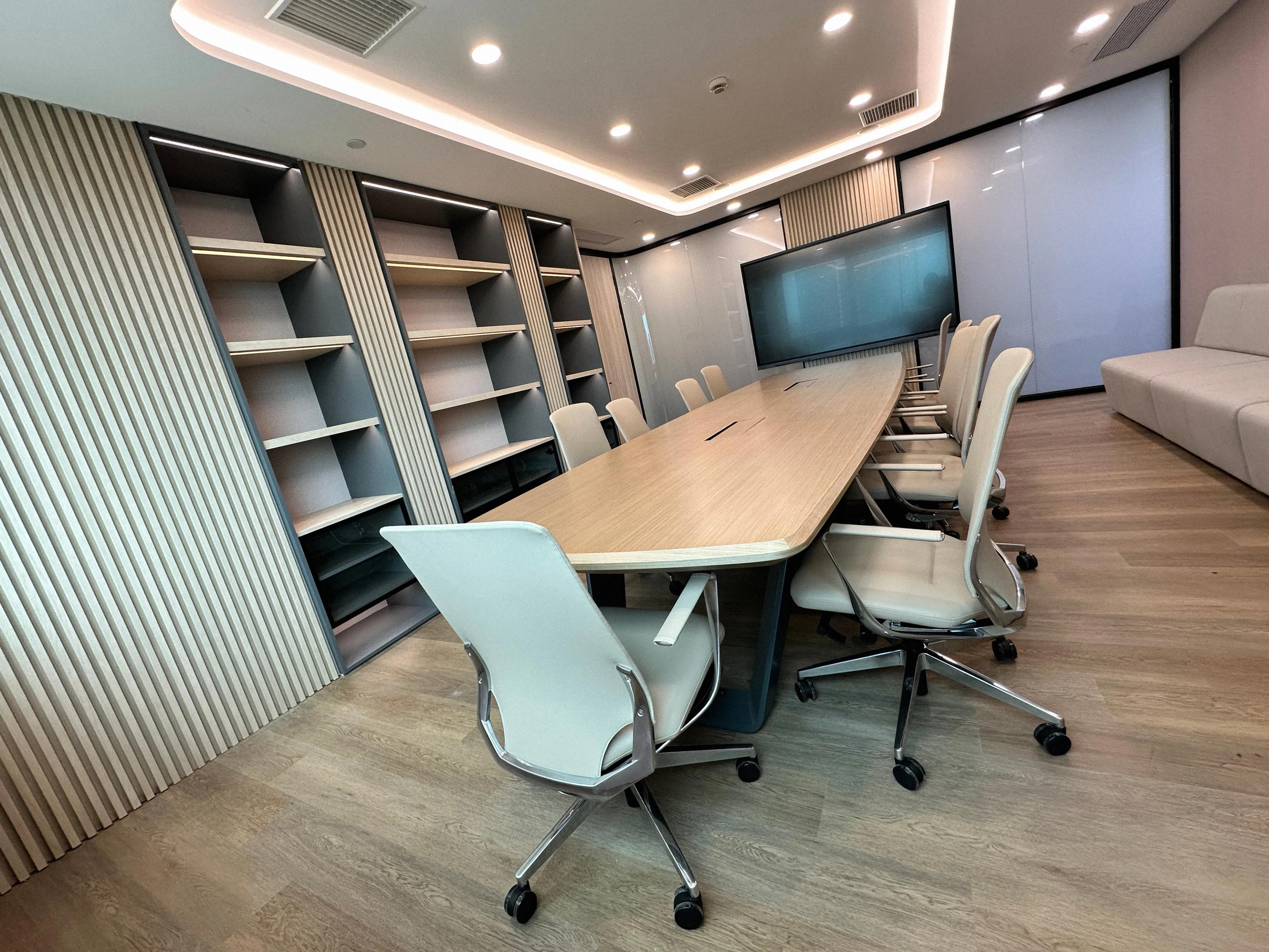 Meeting Room thumbnail 2