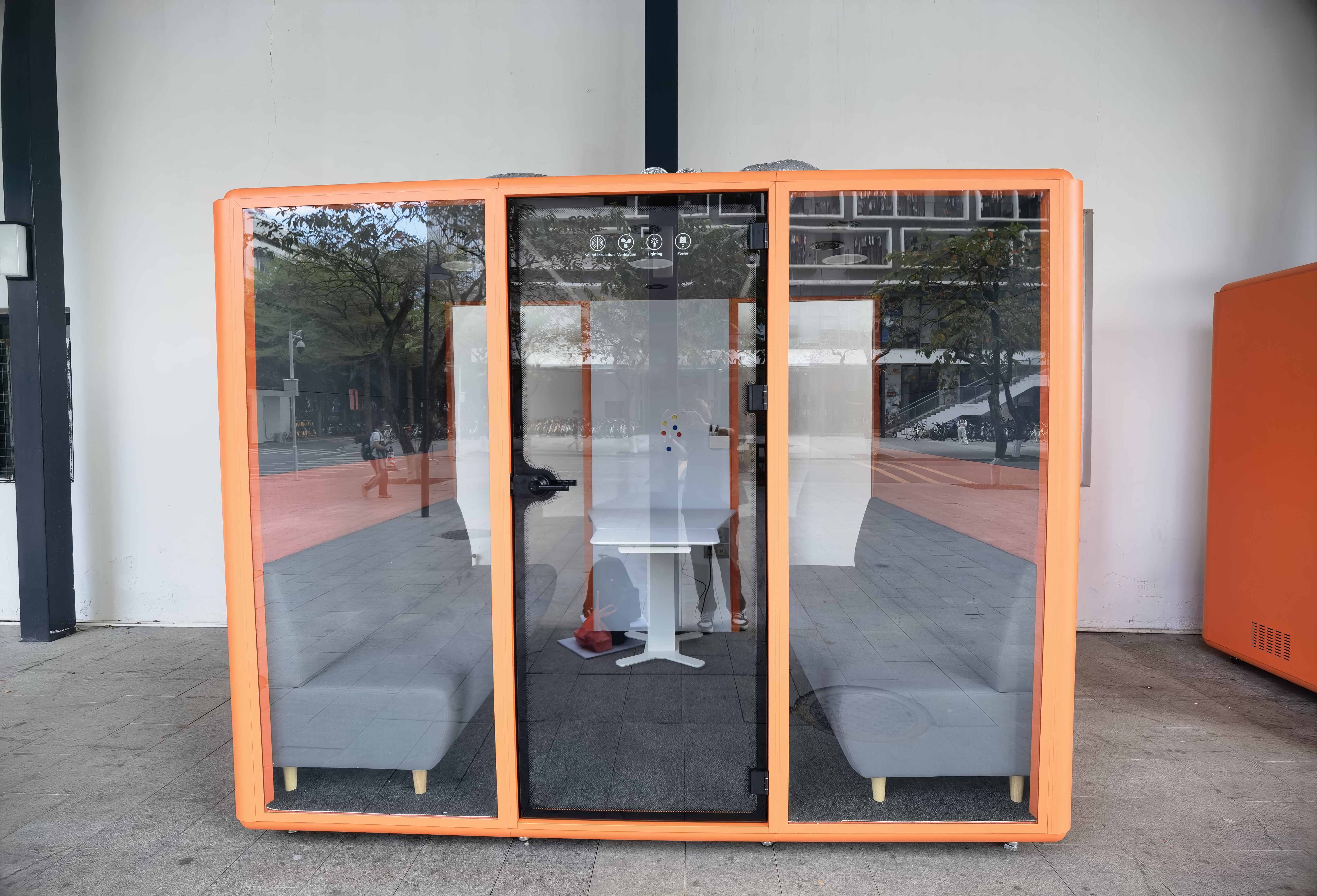 Silent Booth with Air Conditioner: Perfect for Outdoor Use